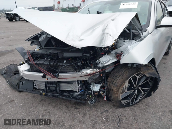 2024 Hyundai Ioniq 6 SEL z VIN KMHM34AC1RA063734, wystawiony jako IAAI lot #41222335 z przebiegiem 3 389 mil mil oraz . Historia ofert i sprzedaży dostępna na DreamBid. Obrazek 6.