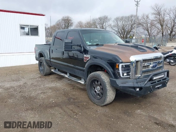 2010 Ford Super Duty F-250 SRW XL with VIN 1FTSW2BR2AEB07232, listed as a IAAI auction lot 41948951 with 124,116 mi miles. Bid and sale history available at carsss.com. Image 1.