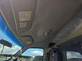 2014 Ford Econoline Cargo Commercial z VIN 1FTNE2EL9EDB13886, wystawiony jako IAAI lot #42387298 z przebiegiem 67 369 mil mil oraz . Historia ofert i sprzedaży dostępna na DreamBid. Obrazek 1.