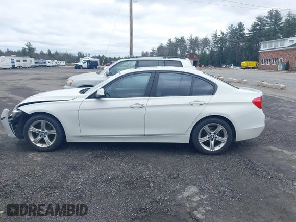 2015 BMW 3 Series 328i xDrive with VIN WBA3B5G50FNS15117, listed as a IAAI auction lot 41843496 with 144,613 mi miles. Bid and sale history available at carsss.com. Image 15.