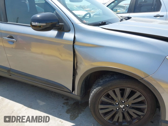 2020 Mitsubishi Outlander SE with VIN JA4AD3A39LZ034984, listed as a IAAI auction lot 42431048 with 102,314 mi miles and . Bid and sale history available at DreamBid. Image 18.