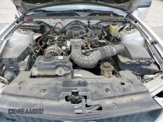 2006 Ford Mustang Standard with VIN 1ZVFT84N765217592, listed as a Copart auction lot 57728195 with 206,750 mi miles and Clean title. Bid and sale history available at DreamBid. Image 11.