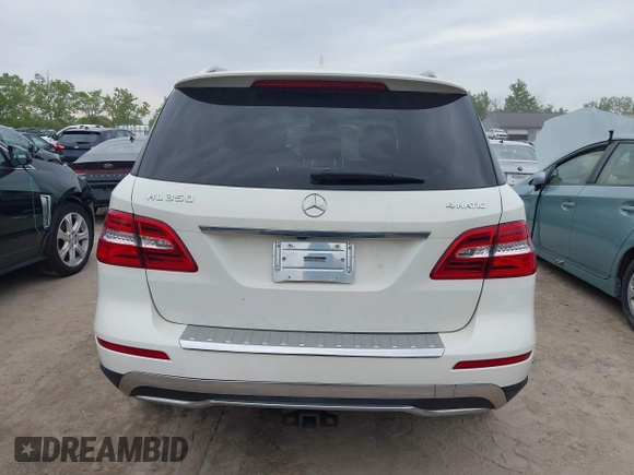 2013 Mercedes-Benz M 350 с VIN 4JGDA5HB2DA106110, выставлен на аукционе IAAI как лот 42338216 с пробегом 128 770 миль миль и . История ставок и продаж доступна на DreamBid. Изображение 17.