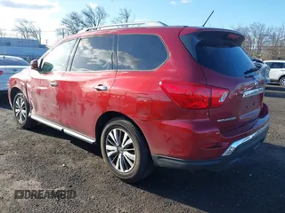 2017 Nissan Pathfinder SL with VIN 5N1DR2MM1HC695630, listed as a IAAI auction lot 41853343 with 91,791 mi miles. Bid and sale history available at carsss.com. Image 3.
