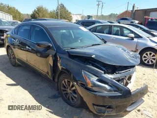 2015 Nissan Altima 2.5 SV with VIN 1N4AL3AP4FC579984, listed as a IAAI auction lot 41859150 with 132,477 mi miles. Bid and sale history available at carsss.com. Image 1.