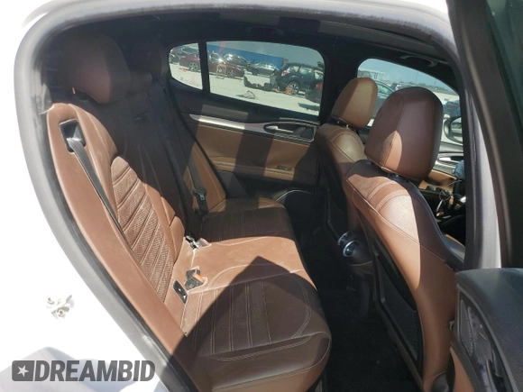 2019 Alfa Romeo Stelvio Ti Sport z VIN ZASPAKBN4K7C50293, wystawiony jako Copart lot #43664025 z przebiegiem 49 382 mil mil oraz Nie do naprawy • Non repairable. Historia ofert i sprzedaży dostępna na DreamBid. Obrazek 11.