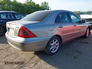 2003 Mercedes-Benz C 240 с VIN WDBRF81J23F399151, выставлен на аукционе IAAI как лот 42148929 с пробегом Не указан миль и . История ставок и продаж доступна на DreamBid. Изображение 4.