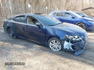2013 Lexus ES 4dr Sdn with VIN JTHBK1GG1D2073589, listed as a IAAI auction lot 41773082 with 91,356 mi miles. Bid and sale history available at carsss.com. Image 1.
