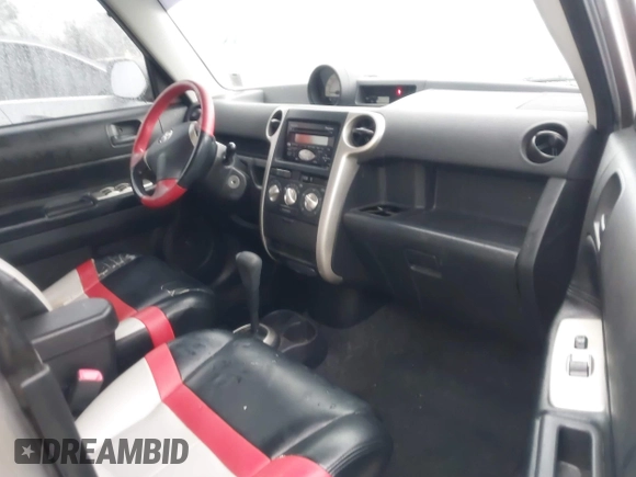 2005 Scion xB z VIN JTLKT324250181812, wystawiony jako IAAI lot #41738739 z przebiegiem 177 951 mil mil oraz . Historia ofert i sprzedaży dostępna na DreamBid. Obrazek 5.