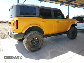 2022 Ford Bronco with VIN 1FMEE5BP8NLB30916, listed as a Copart auction lot 54632415 with 33,316 mi miles and Salvage title. Bid and sale history available at DreamBid. Image 3.