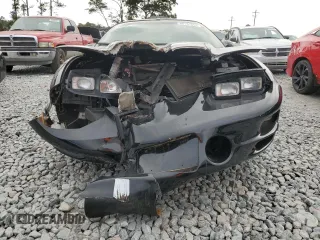 2002 Pontiac Firebird Formula z VIN 2G2FV22G822114416, wystawiony jako Copart lot #80131354 z przebiegiem 130 097 mil mil oraz Szkoda całkowita • Salvage title. Historia ofert i sprzedaży dostępna na DreamBid. Obrazek 5.