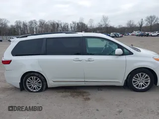 2017 Toyota Sienna XLE Auto Access Seat with VIN 5TDYZ3DC2HS796659, listed as a IAAI auction lot 41770444 with 129,628 mi miles. Bid and sale history available at carsss.com. Image 13.