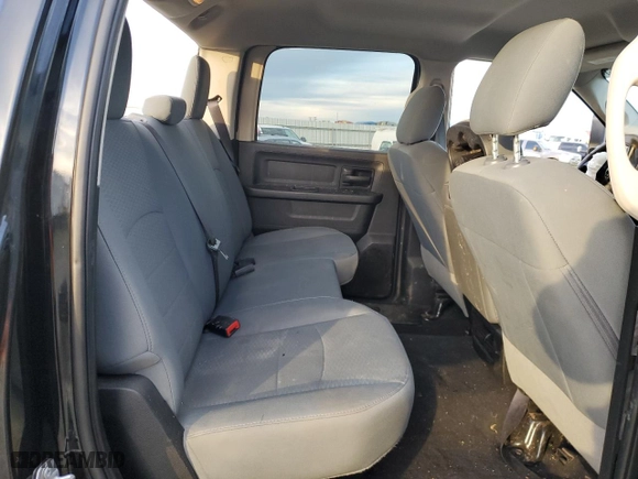 2018 Ram 2500 Tradesman with VIN 3C6UR5HL7JG284587, listed as a Copart auction lot 46193935 with 155,226 mi miles and Salvage Title. Bid and sale history available at carsss.com. Image 10.