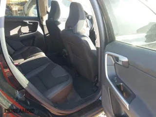 2011 Volvo XC60 3.2L with VIN YV4952DL2B2215182, listed as a IAAI auction lot 41759813 with 120,864 mi miles. Bid and sale history available at carsss.com. Image 8.