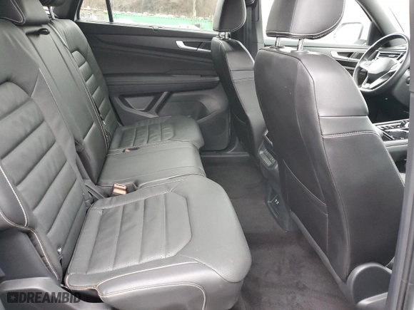 2024 Volkswagen Atlas Cross Sport 2.0T SEL R-Line with VIN 1V2AE2CA5RC203191, listed as a Copart auction lot 41453125 with 8,378 mi miles and Salvage Title. Bid and sale history available at carsss.com. Image 11.