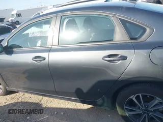 2024 Kia Forte LXS with VIN 3KPF24AD5RE768476, listed as a IAAI auction lot 41998948 with 28,716 mi miles and . Bid and sale history available at DreamBid. Image 14.