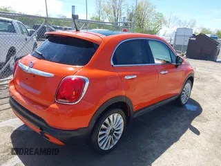2016 FIAT 500X Lounge z VIN ZFBCFXDT5GP383186, wystawiony jako IAAI lot #42142047 z przebiegiem 163 900 mil mil oraz . Historia ofert i sprzedaży dostępna na DreamBid. Obrazek 4.