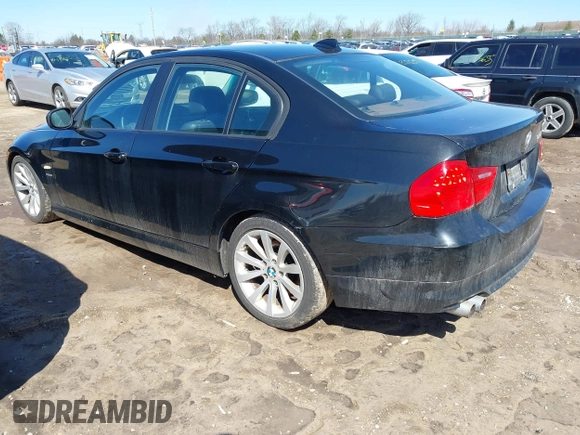 2011 BMW 3 Series 328i xDrive with VIN WBAPK5G50BNN29443, listed as a IAAI auction lot 41883938 with 143,757 mi miles. Bid and sale history available at carsss.com. Image 3.