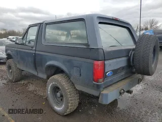 1993 Ford Bronco Custom with VIN 1FMEU15H0PLB25986, listed as a Copart auction lot 47622775 with 196,277 mi miles and Clean title. Bid and sale history available at DreamBid. Image 2.