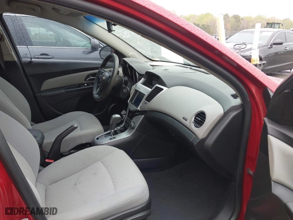 2011 Chevrolet Cruze LT w/1FL with VIN 1G1PE5S91B7110003, listed as a IAAI auction lot 41956466 with 118,831 mi miles. Bid and sale history available at carsss.com. Image 5.