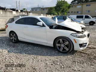 2017 BMW 2 Series 230i z VIN WBA2F9C33HV984094, wystawiony jako Copart lot #46286925 z przebiegiem 71 035 mil mil oraz Nie do naprawy • Non repairable. Historia ofert i sprzedaży dostępna na DreamBid. Obrazek 4.