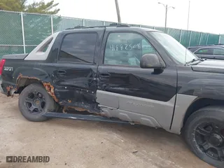 2002 Chevrolet Avalanche with VIN 3GNEK13T82G268036, listed as a IAAI auction lot 41882508 with 349,493 mi miles. Bid and sale history available at carsss.com. Image 6.