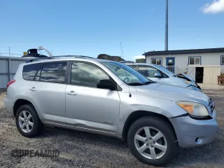 2007 Toyota RAV4 Limited z VIN JTMBD31V075067431, wystawiony jako Copart lot #56770595 z przebiegiem 137 073 mil mil oraz Szkoda całkowita • Salvage title. Historia ofert i sprzedaży dostępna na DreamBid. Obrazek 4.