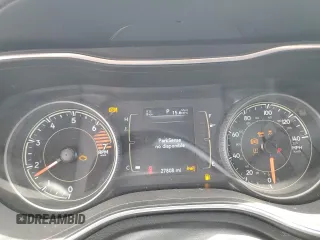 2021 Jeep Cherokee Latitude с VIN 1C4PJMCB8MD245109, выставлен на аукционе Copart как лот 52233305 с пробегом 27 808 миль миль и Списание • Salvage title. История ставок и продаж доступна на DreamBid. Изображение 9.