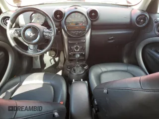 2015 MINI Countryman with VIN WMWZB3C58FWR44187, listed as a Copart auction lot 48236575 with 84,791 mi miles and Salvage Title. Bid and sale history available at DreamBid. Image 8.