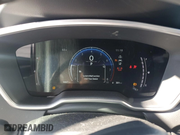 2024 Toyota Corolla Cross XLE with VIN 7MUDAAAGXRV073103, listed as a Copart auction lot 86753294 with 5,667 mi miles and Salvage title. Bid and sale history available at DreamBid. Image 9.