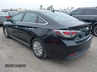2016 Hyundai Sonata Hybrid SE with VIN KMHE24L13GA027768, listed as a IAAI auction lot 42043333 with 46,322 mi miles. Bid and sale history available at carsss.com. Image 3.