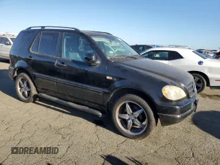 2001 Mercedes-Benz M 320/430/500 z VIN 4JGAB72E81A223281, wystawiony jako Copart lot #71578344 z przebiegiem 112 186 mil mil oraz Czysty tytuł • Clean title. Historia ofert i sprzedaży dostępna na DreamBid. Obrazek 4.