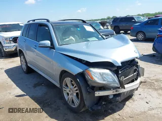 2015 Mercedes-Benz GLK 250 z VIN WDCGG0EB3FG401265, wystawiony jako IAAI lot #42093223 z przebiegiem Nie podano mil oraz . Historia ofert i sprzedaży dostępna na DreamBid. Obrazek 1.