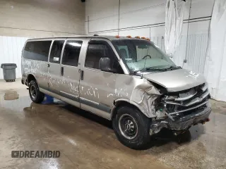 2001 Chevrolet Express with VIN 1GAHG39R611205912, listed as a Copart auction lot 49176265 with 375,645 mi miles and Salvage Title. Bid and sale history available at carsss.com. Image 4.
