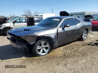 2019 Dodge Challenger SXT с VIN 2C3CDZAG2KH758409, выставлен на аукционе Copart как лот 52160165 с пробегом 93 771 миль миль и Списание • Salvage title. История ставок и продаж доступна на DreamBid. Изображение 1.