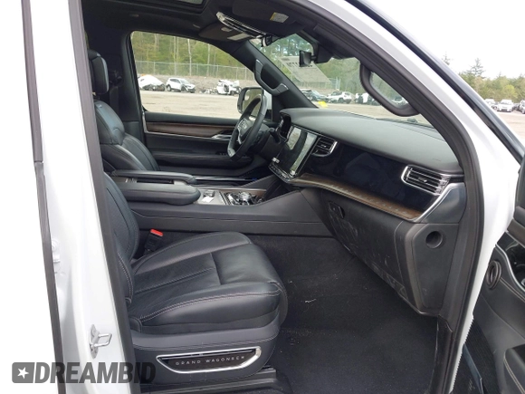 2022 Jeep Grand Wagoneer Series I with VIN 1C4SJVEJ4NS123980, listed as a IAAI auction lot 42232770 with 59,074 mi miles and . Bid and sale history available at DreamBid. Image 5.