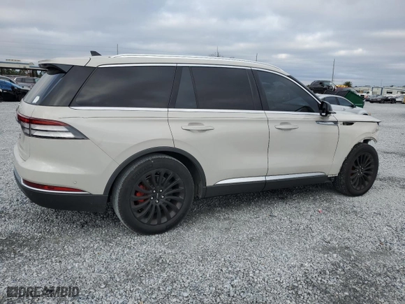 2022 Lincoln Aviator Reserve with VIN 5LM5J7WC8NGL02060, listed as a Copart auction lot 41584045 with 40,174 mi miles and Salvage Title. Bid and sale history available at carsss.com. Image 3.