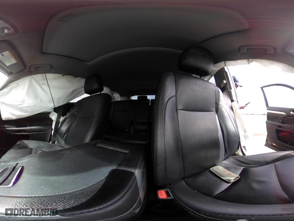 2019 Toyota Highlander SE with VIN 5TDJZRFH4KS936151, listed as a IAAI auction lot 41821882 with 1 mi miles. Bid and sale history available at carsss.com. Image 19.