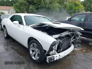 2019 Dodge Challenger SXT z VIN 2C3CDZAG7KH670018, wystawiony jako IAAI lot #42266401 z przebiegiem 47 367 mil mil oraz . Historia ofert i sprzedaży dostępna na DreamBid. Obrazek 1.