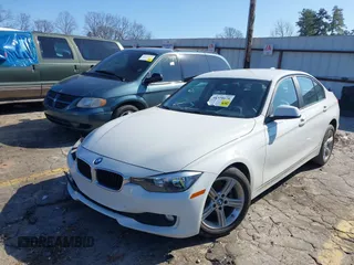 2014 BMW 3 Series 320i with VIN WBA3B1C50EK132169, listed as a IAAI auction lot 41570678 with 28,871 mi miles. Bid and sale history available at carsss.com. Image 17.