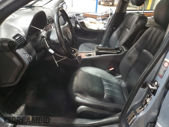 2005 Mercedes-Benz C 320 с VIN WDBRF84J15F662342, выставлен на аукционе Copart как лот 44009115 с пробегом 172 017 миль миль и Списание • Salvage title. История ставок и продаж доступна на DreamBid. Изображение 7.