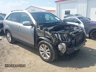 2014 Kia Sorento EX with VIN 5XYKU4A78EG469371, listed as a IAAI auction lot 42560417 with 138,516 mi miles and . Bid and sale history available at DreamBid. Image 1.