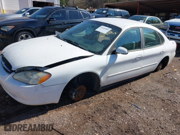 2002 Ford Taurus SES Standard with VIN 1FAFP55S82A121696, listed as a IAAI auction lot 41495902 with 275,166 mi miles. Bid and sale history available at carsss.com. Image 2.