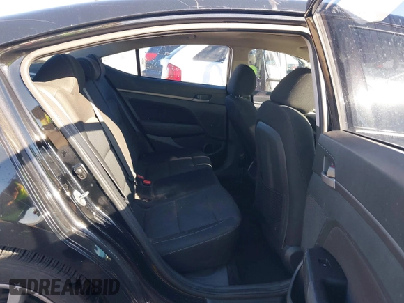 2017 Hyundai Elantra SE z VIN 5NPD84LFXHH140945, wystawiony jako IAAI lot #41755694 z przebiegiem 138 654 mil mil oraz . Historia ofert i sprzedaży dostępna na DreamBid. Obrazek 8.