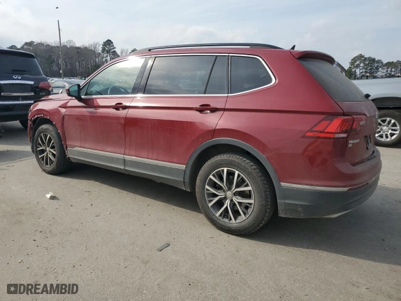 2020 Volkswagen Tiguan SE with VIN 3VV3B7AX3LM019091, listed as a Copart auction lot 43575705 with 135,578 mi miles and Salvage Title. Bid and sale history available at carsss.com. Image 2.