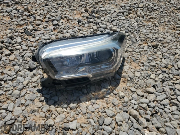 2018 Toyota Tacoma SR with VIN 3TMCZ5AN4JM183590, listed as a Copart auction lot 51714455 with 102,757 mi miles and Salvage Title. Bid and sale history available at DreamBid. Image 12.