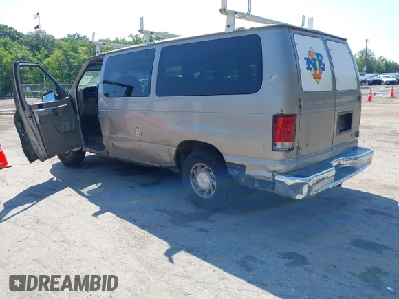 2001 Ford Econoline Passenger XL with VIN 1FMRE11L31HB54160, listed as a IAAI auction lot 42541595 with 275,169 mi miles and . Bid and sale history available at DreamBid. Image 3.