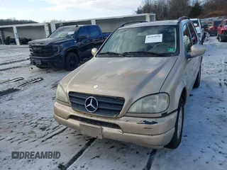 2001 Mercedes-Benz M 320/430/500 with VIN 4JGAB54E91A271230, listed as a IAAI auction lot 41519970 with 229,773 mi miles and . Bid and sale history available at DreamBid. Image 6.