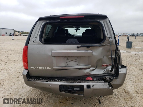 2008 GMC Yukon XL SLT with VIN 1GKFC16JX8R233855, listed as a Copart auction lot 83918164 with 322,009 mi miles and Salvage Title. Bid and sale history available at carsss.com. Image 6.