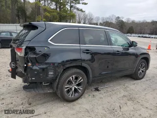 2016 Toyota Highlander XLE with VIN 5TDKKRFH1GS500762, listed as a Copart auction lot 43156065 with 130,502 mi miles and Salvage Title. Bid and sale history available at carsss.com. Image 3.